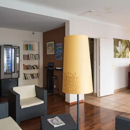 Hotel Jaures 2*