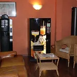 Jaures Hotel 2*