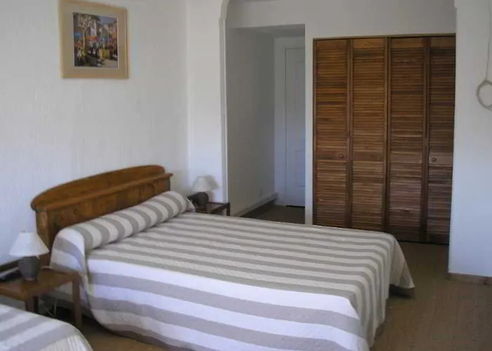 Jaures Отель 2*